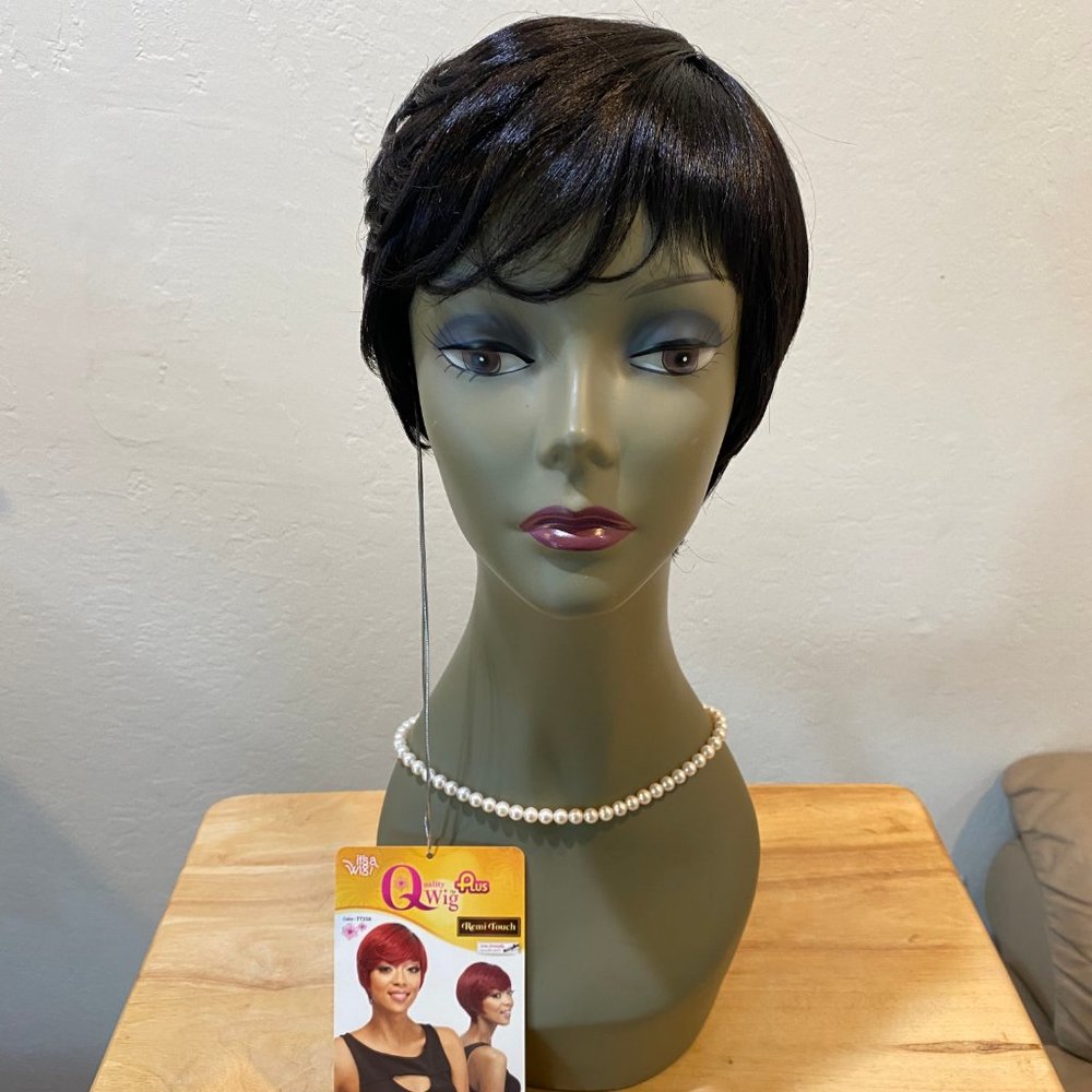 #65A IT'S A WIG REMI TOUCH WIG